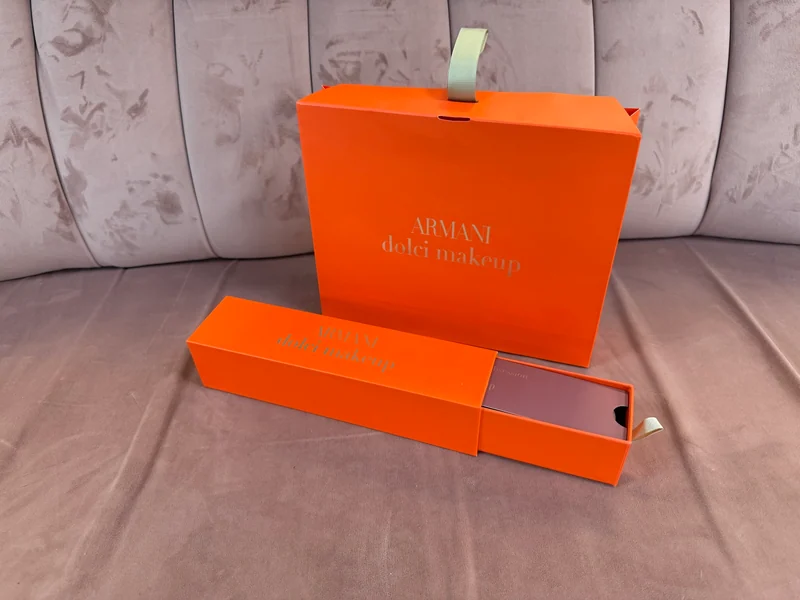 Armani — Dolci makeup, verpakking met draagtas